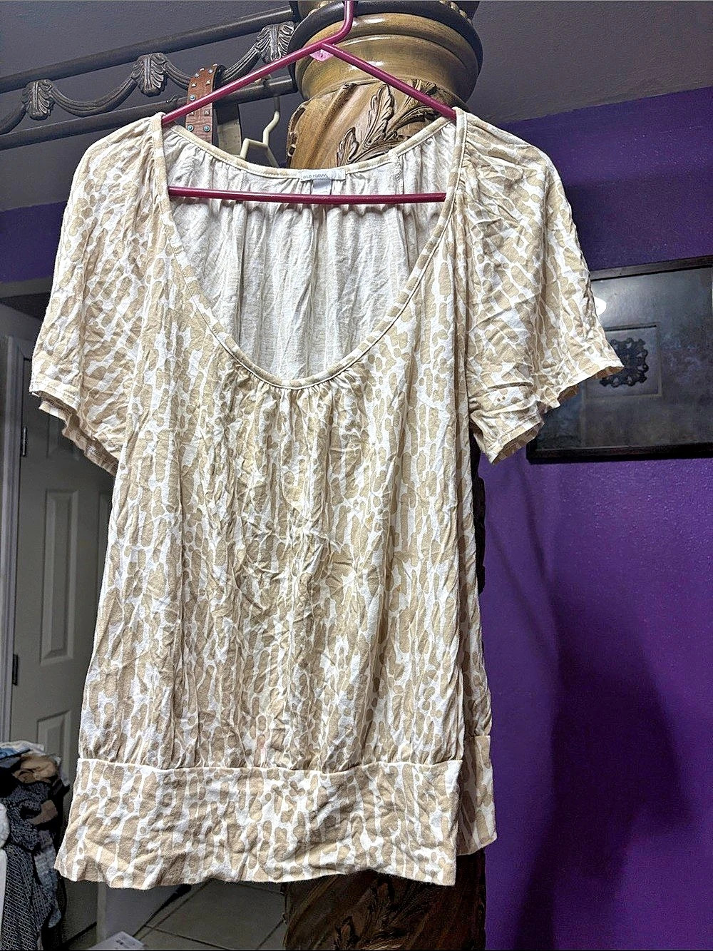Old Navy Animal Print Blouse in Cream & Brown Size Large Like New